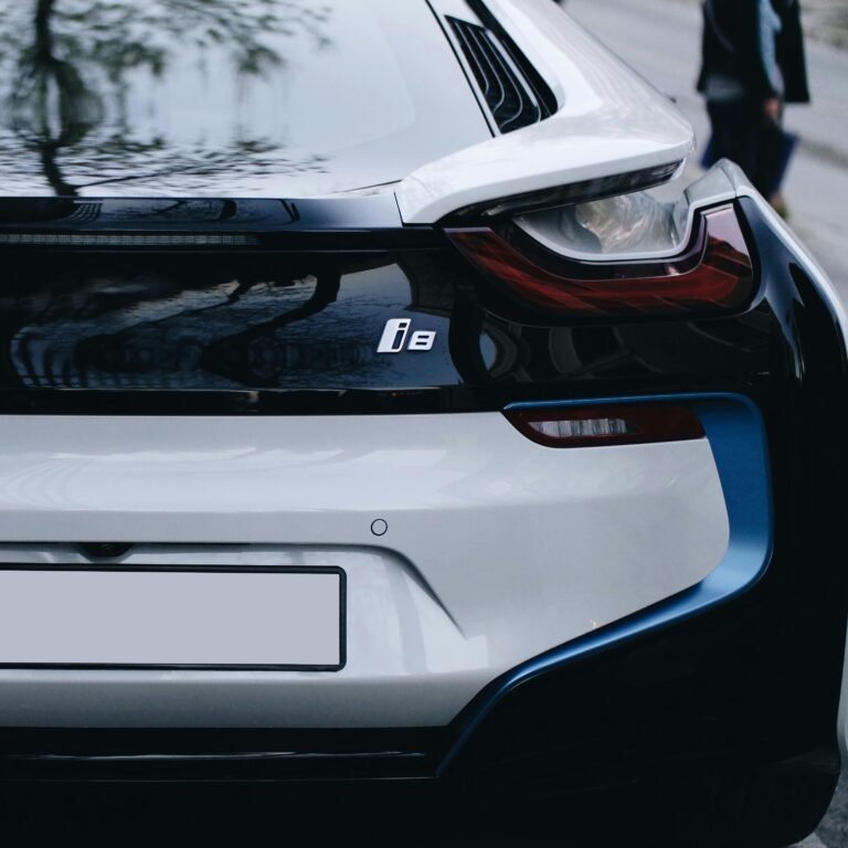 Bilan Carbone des Voitures Électriques : Un Impact Environnemental Controversé