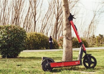 trottinette électrique rouge