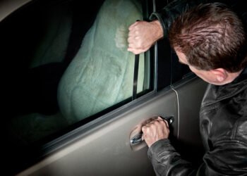 remonter vitre électrique manuellement