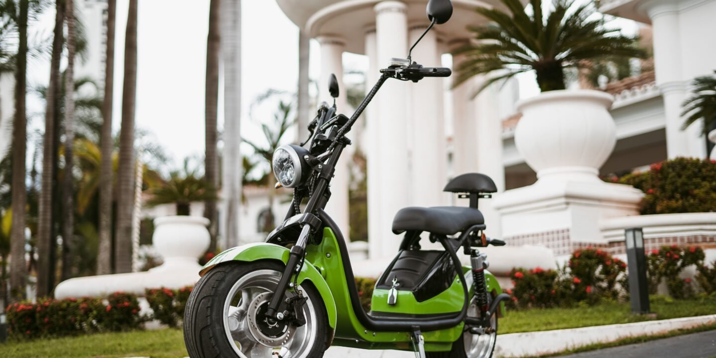 Scooter électrique Honda : les deux modèles vendus en France, leur prix et leur permis